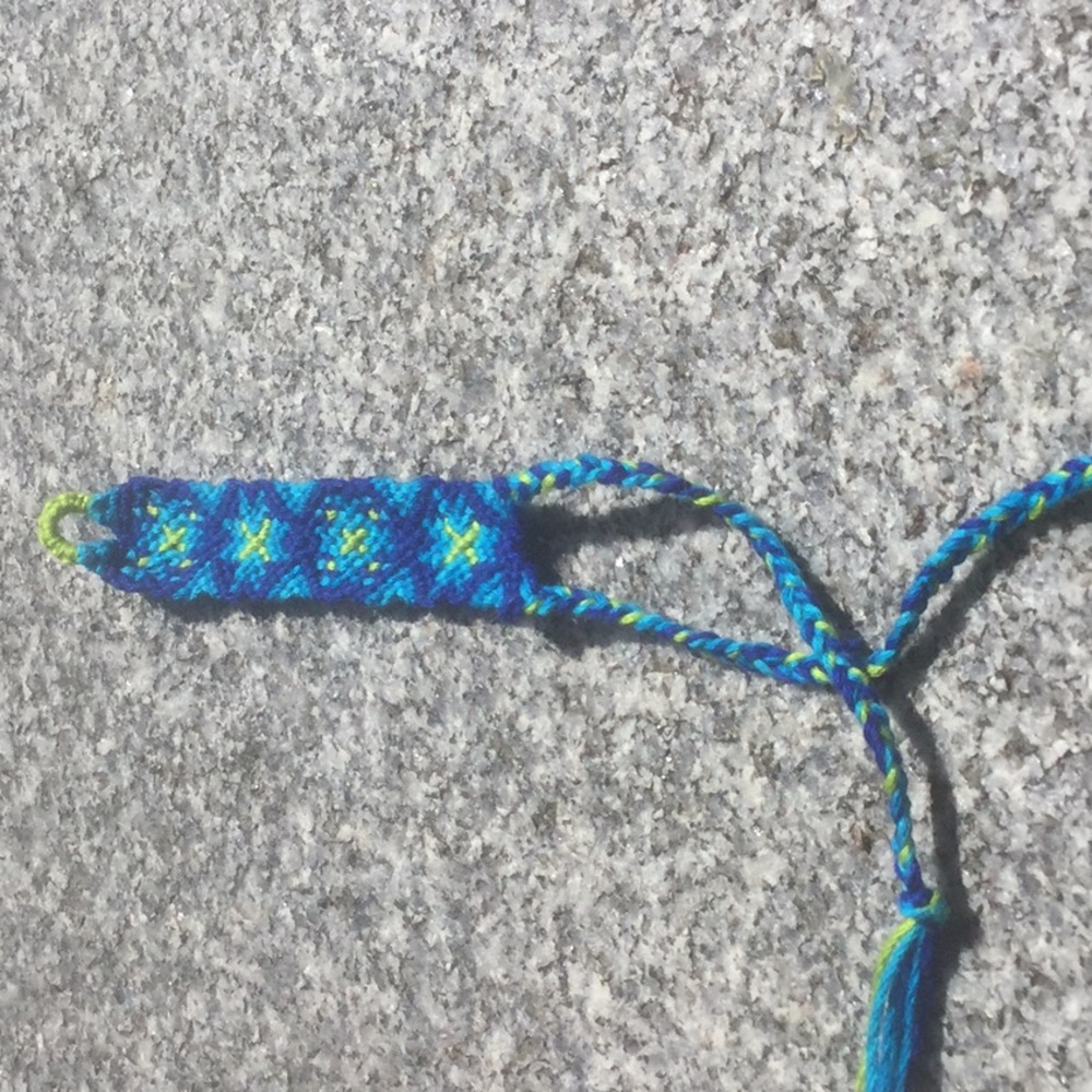 Blue and green friendship bracelet. (Thick/fancy)